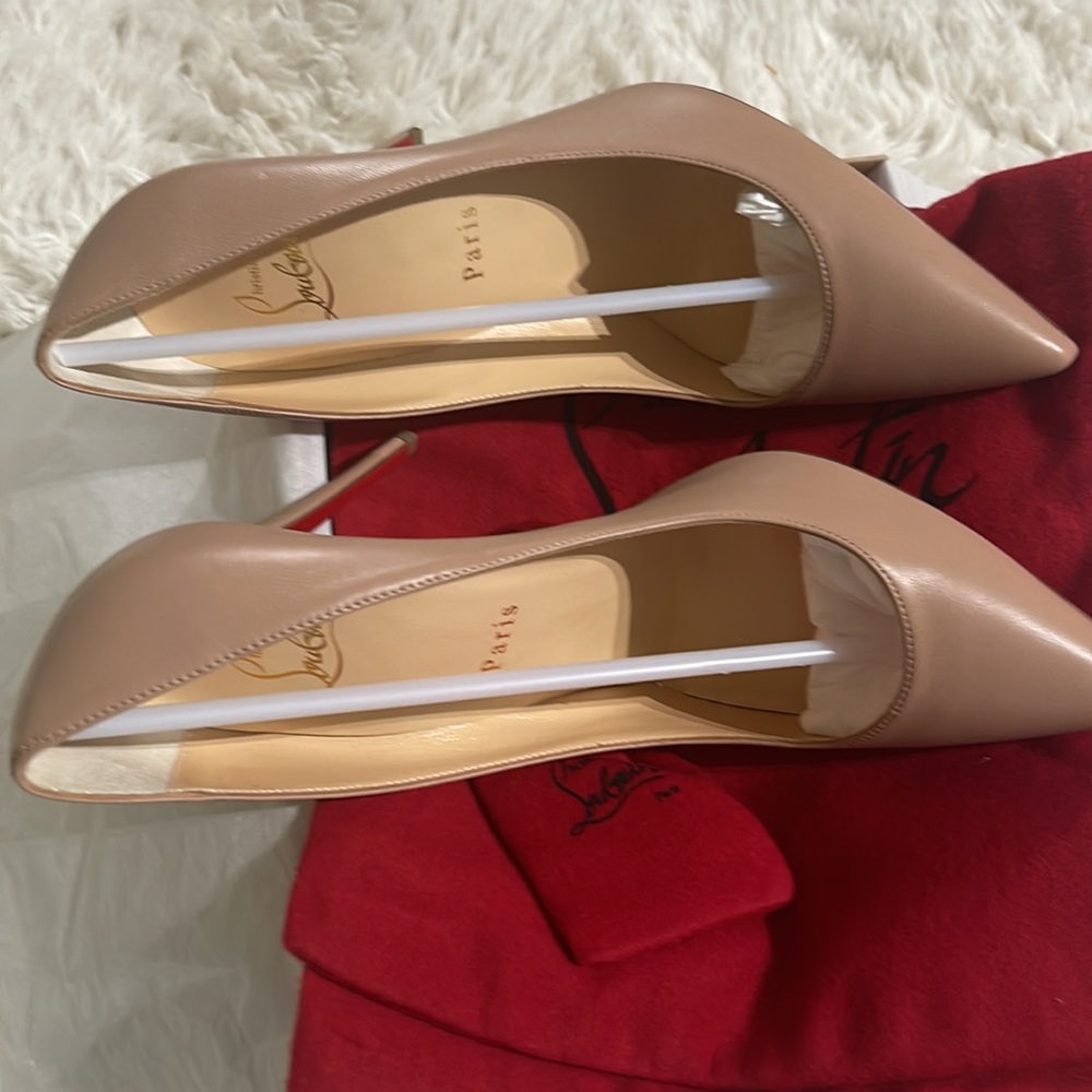 Christian Louboutin Nude Beige Leather Pointed Toe Pumps with Red Soles - Picture 8 of 10